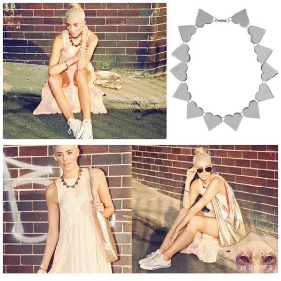 Amber Sceats rose gold color heart necklace - Picture 5 of 6